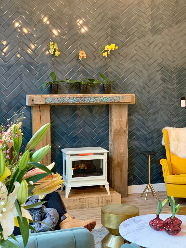 wax-lash-fireplace-2