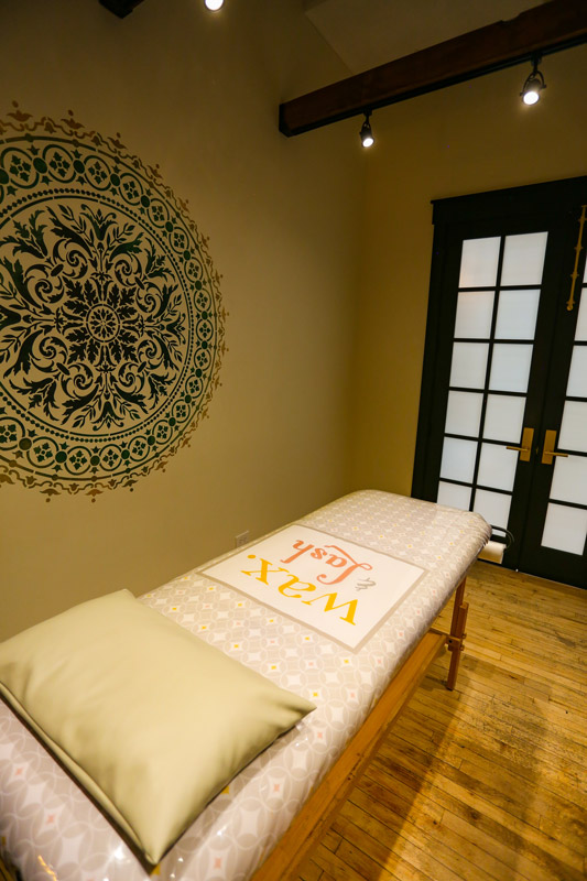 wax-lash-treatment-room-2