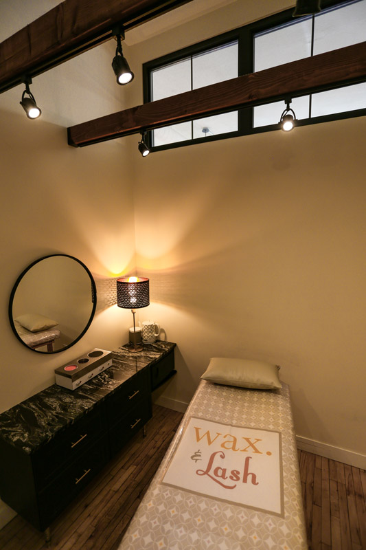 wax-lash-treatment-room-3